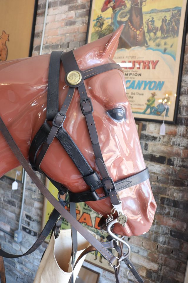 Quarter Horse Life Size Fiberglass in Stock > Life Size Horses